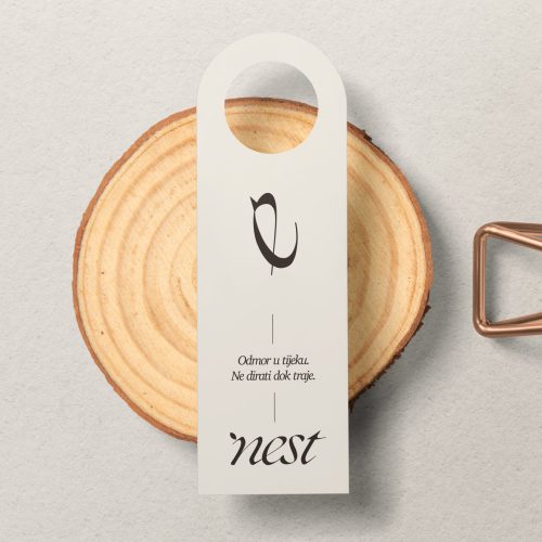 84-top-rounded-door-hanger-mockup-02